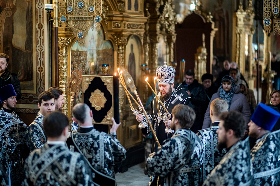 Литургия Преждеосвященных Даров в Троицком кафедральном соборе Подольска